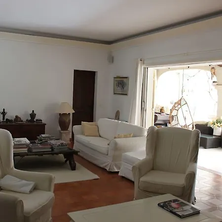 La Paola *