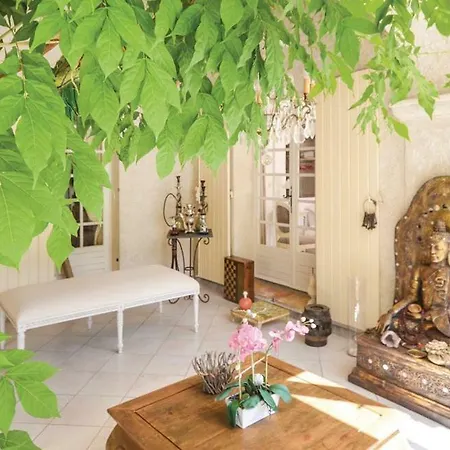 La Paola Villa *